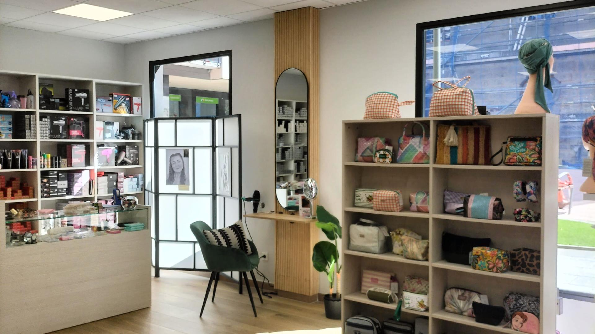 PINEDO ARTÍCULOS DE PELUQUERÍA Y ESTÉTICA